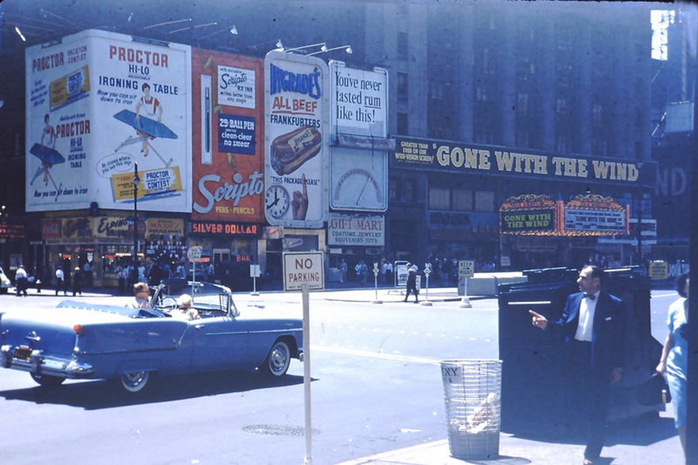 GONE WITH THE WIND AT BROADWAY'S LOEW'S STATE THEATER WHERE IT OPENED IN 1954